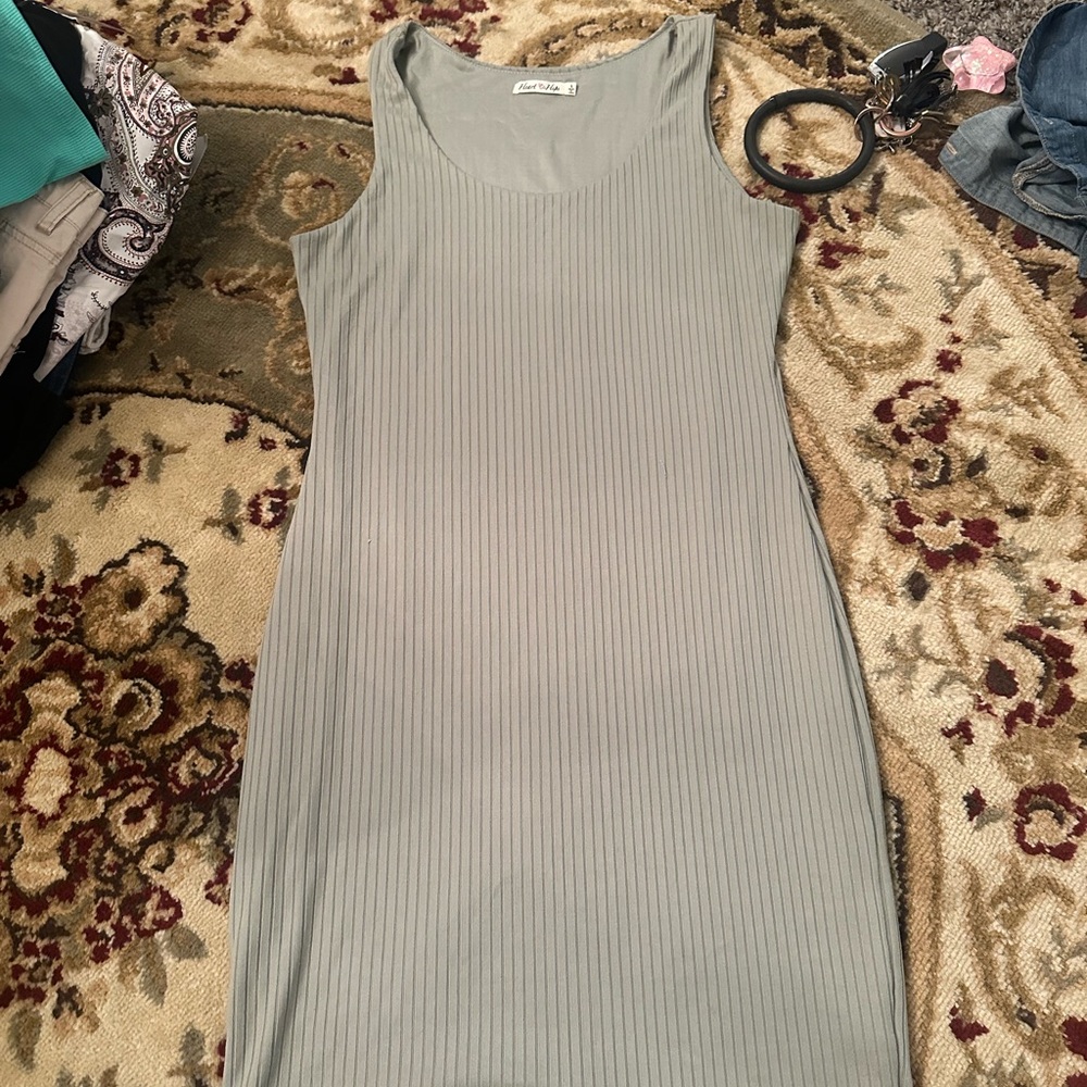 Sleeveless Ribbed sage green dress